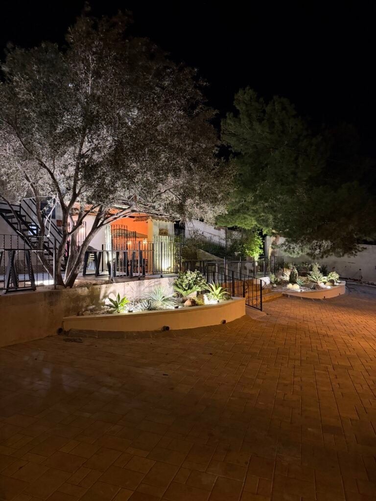 Restaurant romantique Las Cuevas San Miguel de Salinas entrée grotte