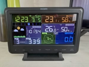 Relevés météo d'avril 2026 sur écran Ecowitt — température, UV et pluie à Orihuela Costa
