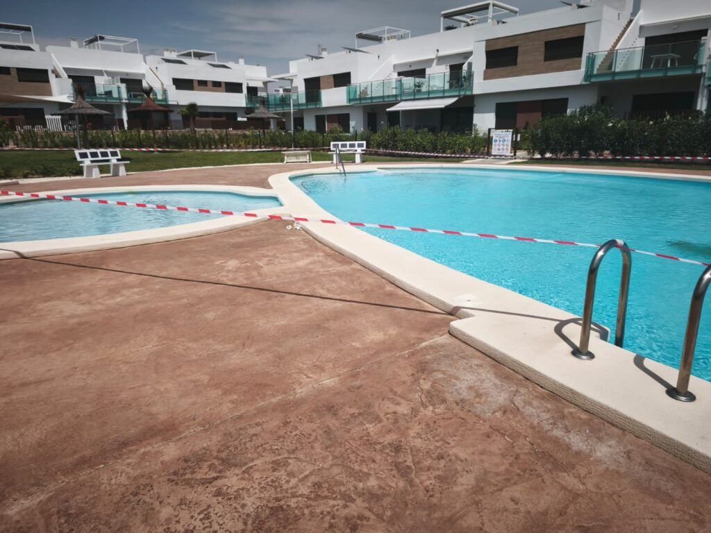 Piscine fermé